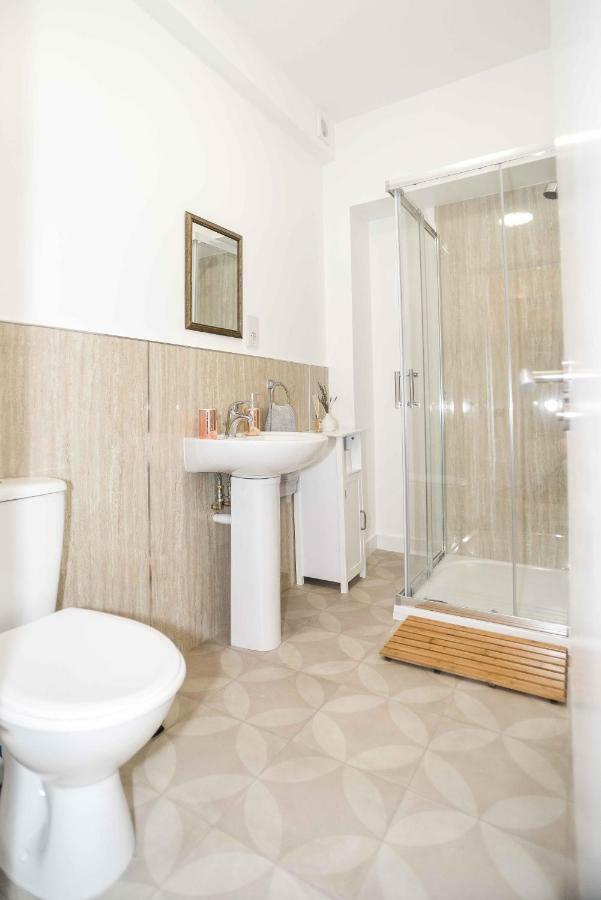 Stafford Modern Apartment แอเบอร์ดีน ภายนอก รูปภาพ